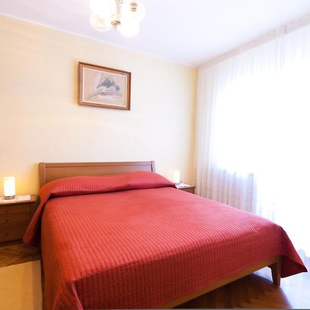 Apartments Silvia Пореч Екстериор снимка