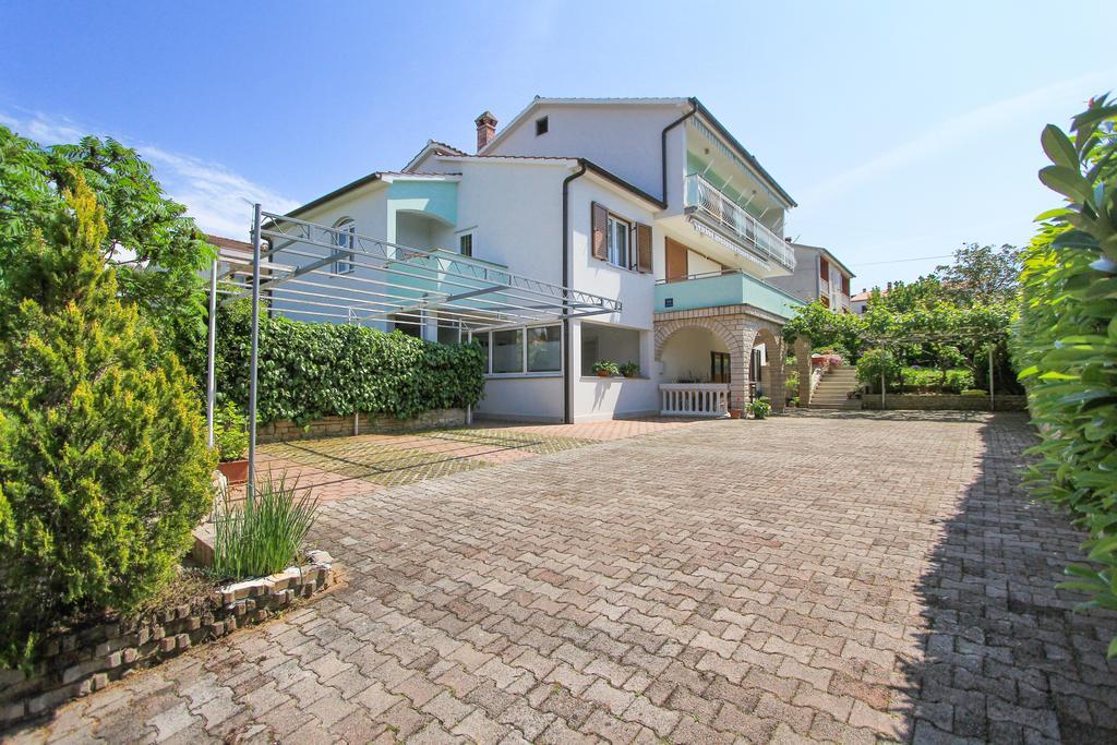 Apartments Silvia Пореч Екстериор снимка